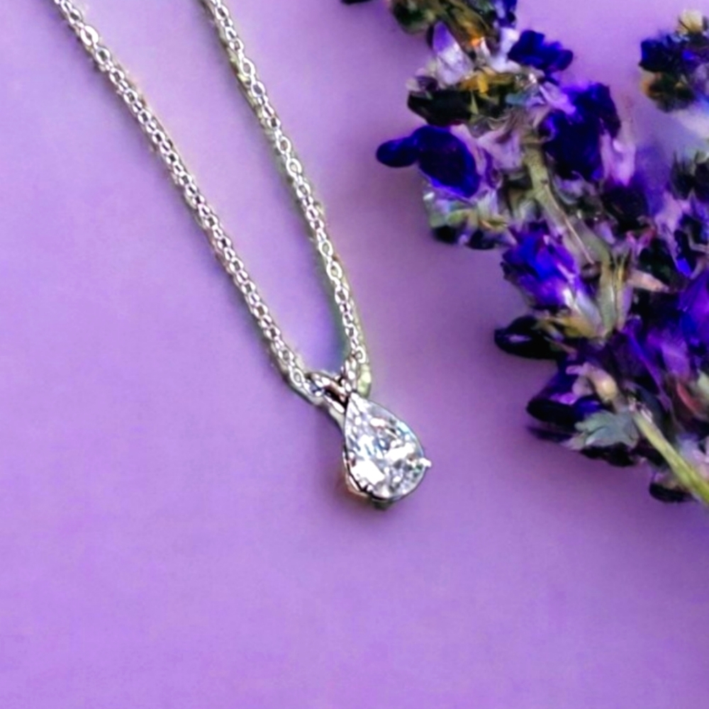 Tear drop clear rhinestone necklace